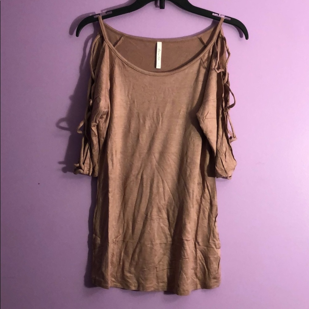 Pink shirt w/ open crisscross sleeves women’s M